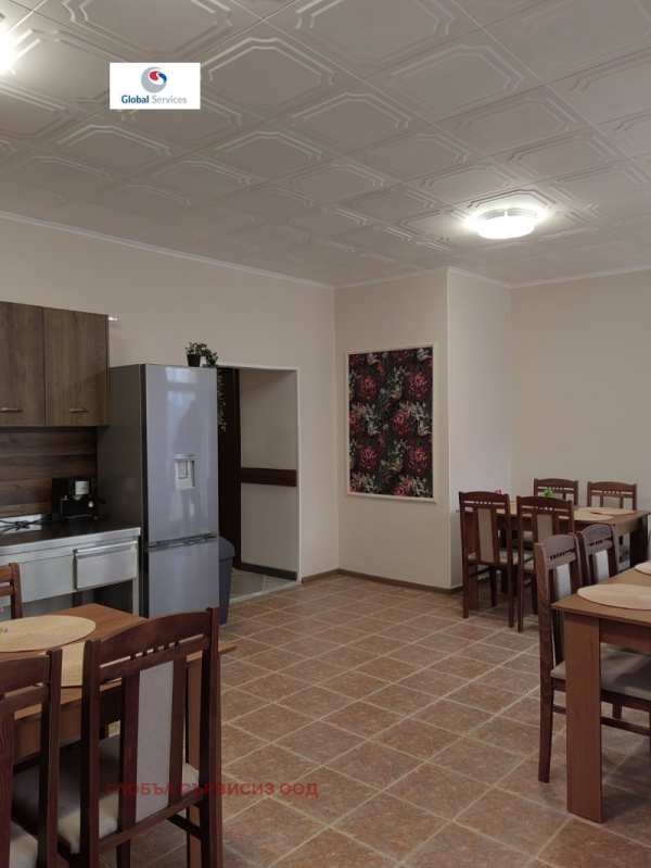 Продава  хотел с. Скравена, област София
      290 кв.м