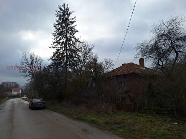 Продава къща, с. слаковци, област перник