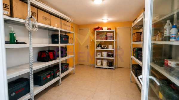 Продава гараж, паркомясто, гр. варна, център