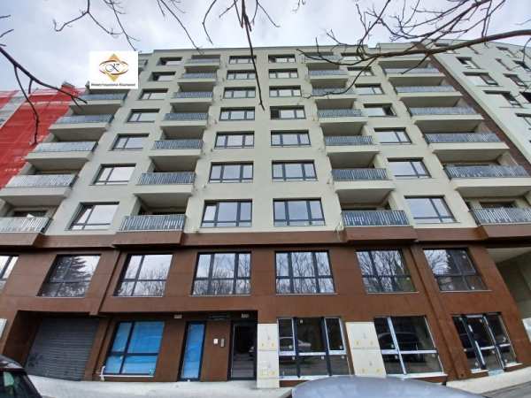 Продава ателие, таван, гр. варна, център