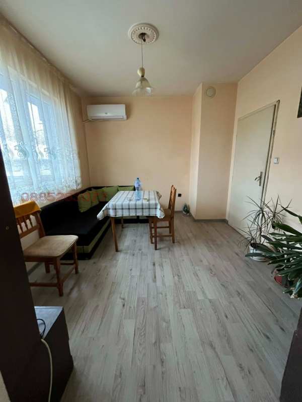 Продава  4-стаен град Хасково, Овчарски
      96 кв.м