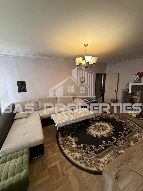 Продава 3-стаен, гр. софия, връбница 1