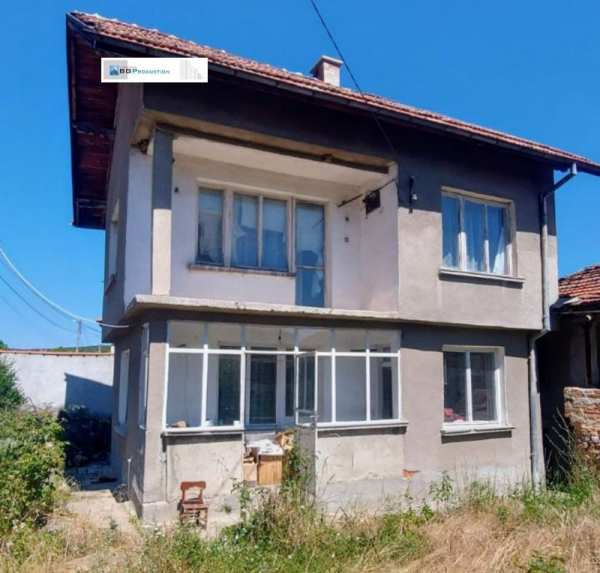 Продава  къща с. Габра, област София
      140 кв.м