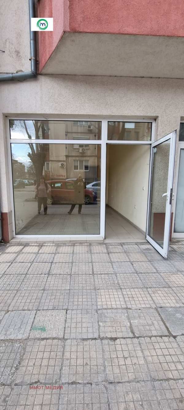 Продава магазин, гр. пазарджик, център