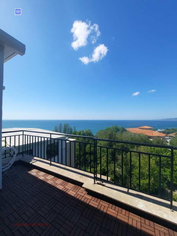 Продава 2-стаен, гр. балчик, област добрич