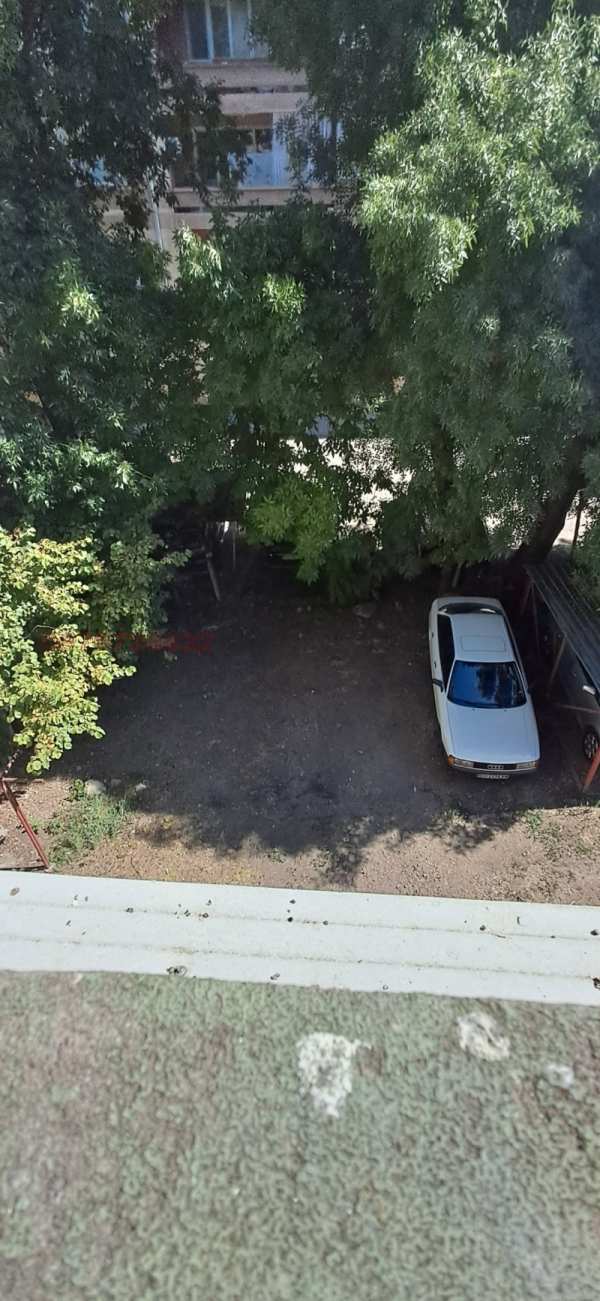 Продава  многостаен град Плевен, Широк център
      160 кв.м