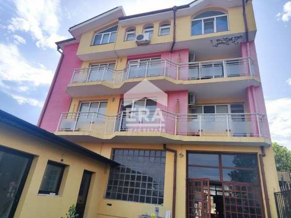 Продава хотел, гр. ямбол, център