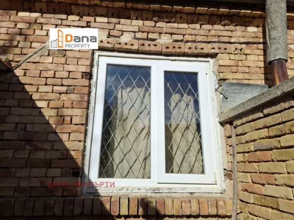Продава  къща с. Николаевка, област Варна
      165 кв.м