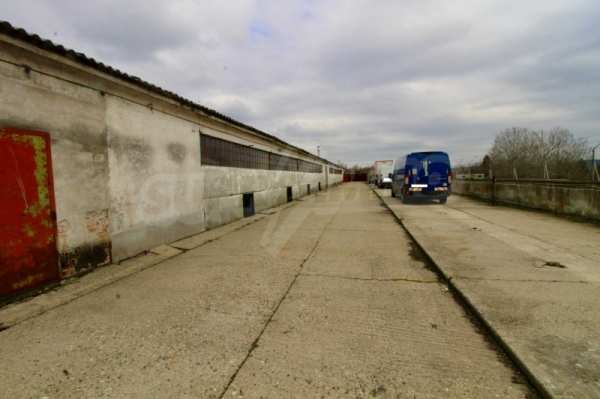 Продава склад, гр. търговище, промишлена зона