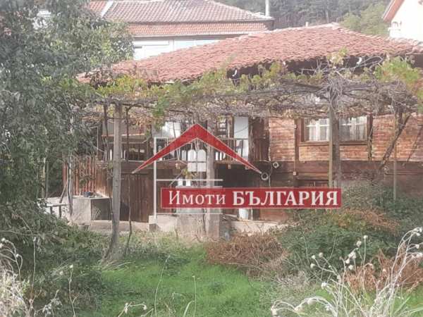 Продава къща, гр. сопот, област пловдив