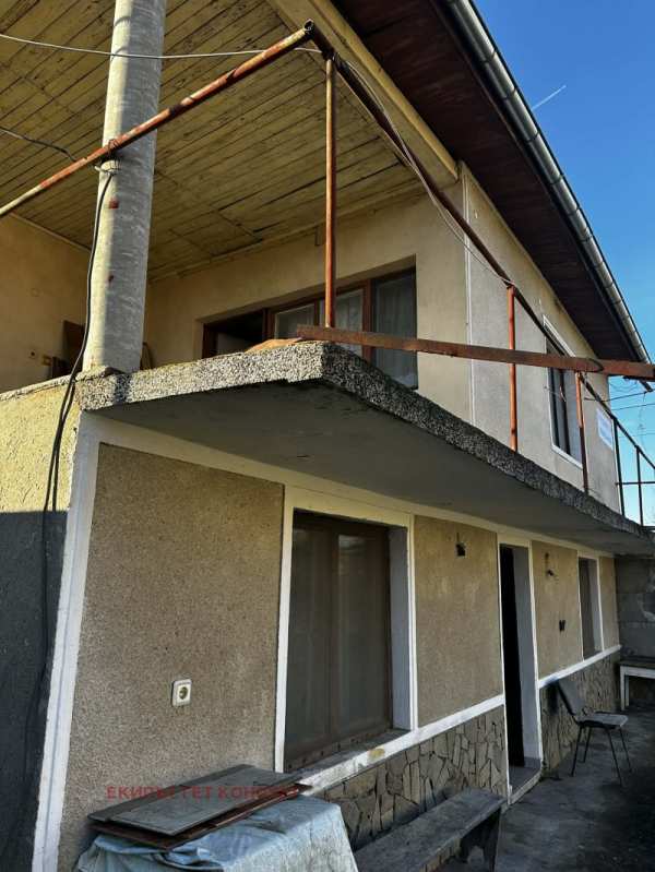 Продава къща, с. сушина, област шумен