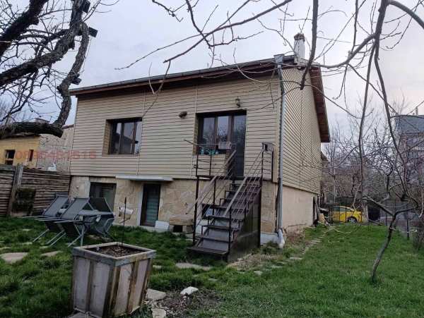 Продава къща, гр. софия, триъгълника