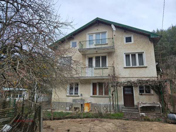 Продава къща, с. голема раковица, област софия област
