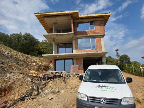 Продава  къща с. Богомилово, област Стара Загора
      314 кв.м