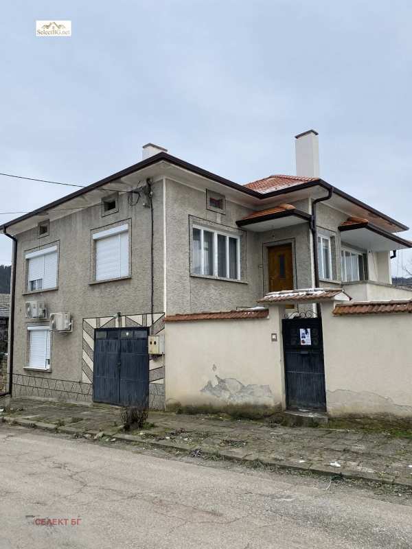 Продава къща, с. присово, област велико търново