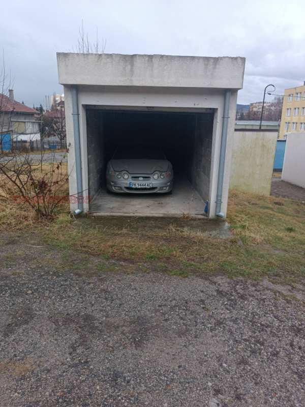 Продава гараж, паркомясто, гр. перник, изток