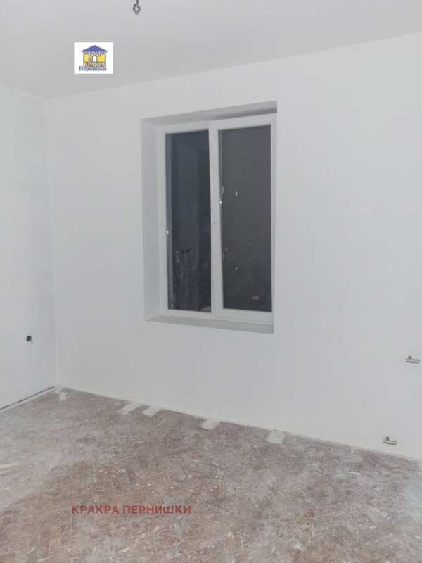 Продава 1-стаен, гр. перник, център