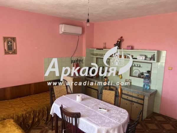 Продава къща, с. калековец, област пловдив