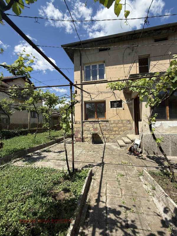 Продава къща, с. зверино, област враца