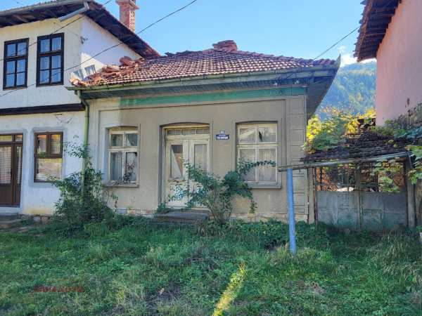 Продава къща, гр. троян, област ловеч