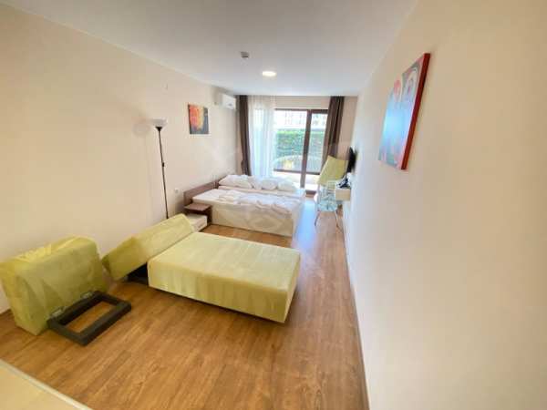 Продава ателие, таван, гр. свети влас, област бургас