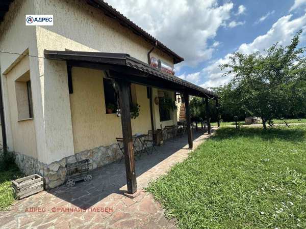 Продава хотел, с. горни дъбник, област плевен