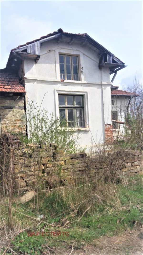Продава  къща с. Славейково, област Габрово
      71 кв.м