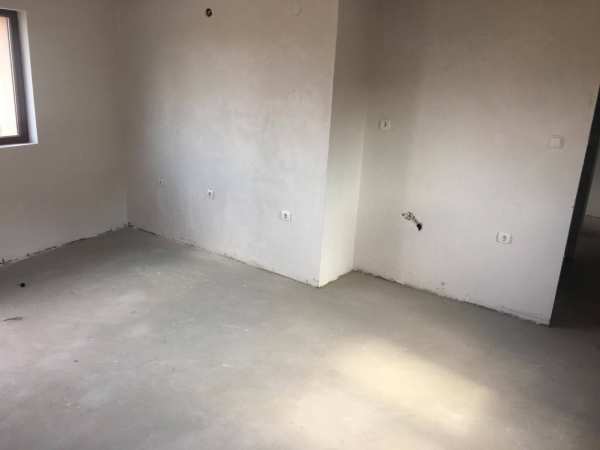 Продава 3-стаен, гр. търговище, боровец