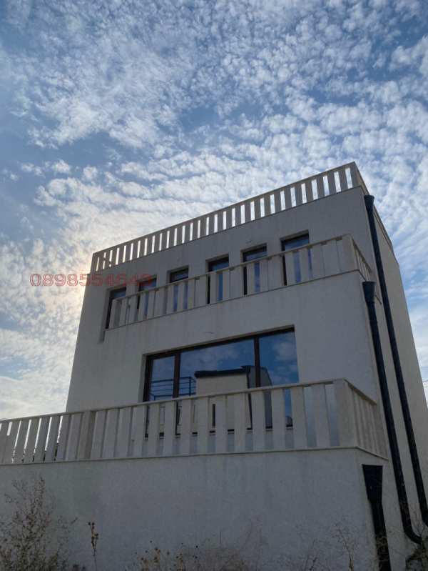 Продава  къща с. Каменар, област Бургас
      174 кв.м