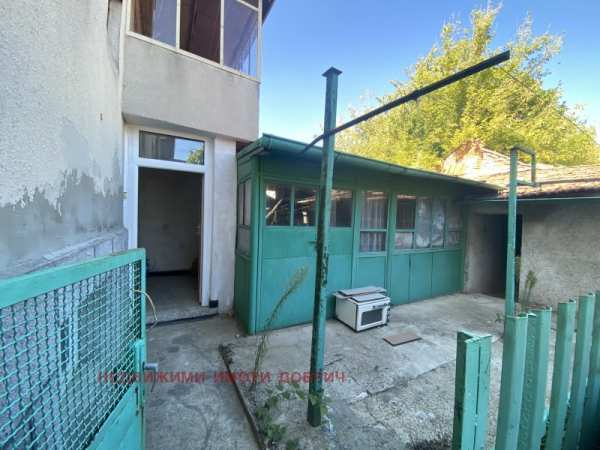 Продава етаж от къща, гр. добрич, жп гара