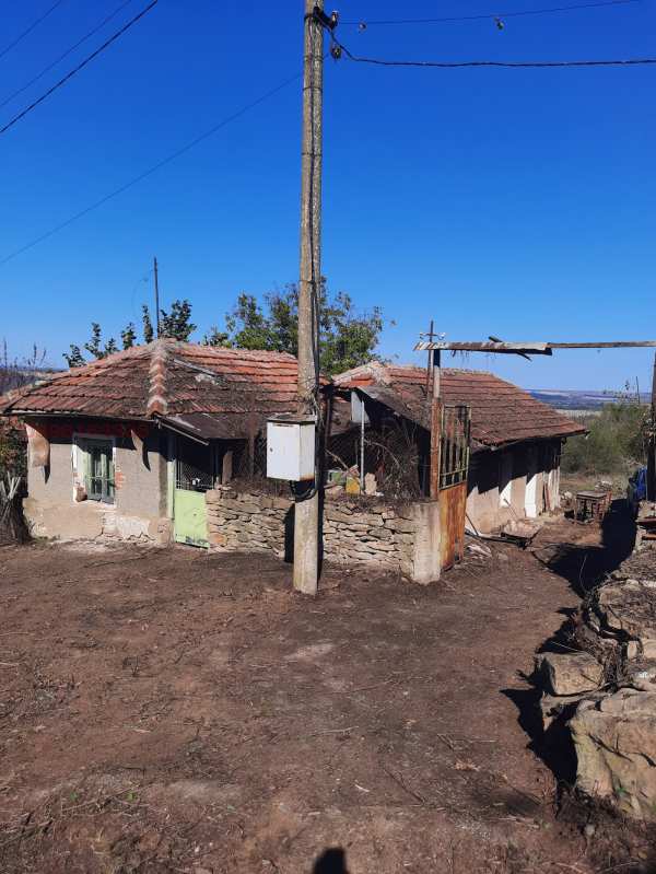 Продава къща, с. пресяка, област ловеч