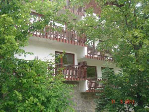 Продава  хотел с. Нареченски бани, област Пловдив
      1849 кв.м