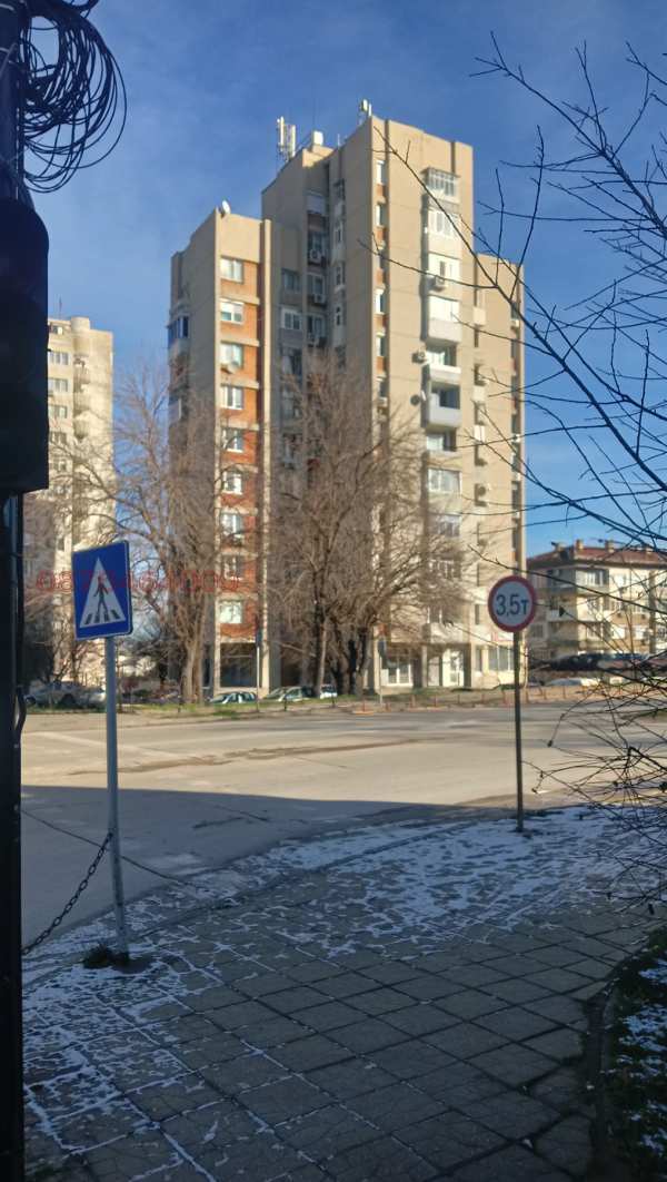 Продава 3-стаен, гр. силистра, юг