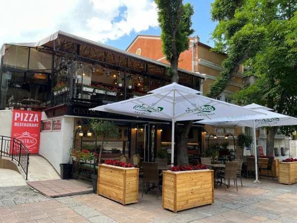 Продава бизнес имот, гр. добрич, център