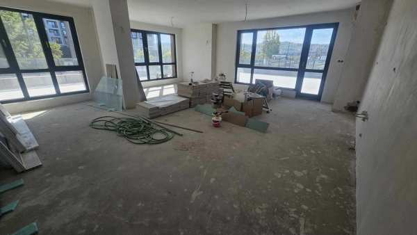 Продава 4-стаен, гр. кърджали, център