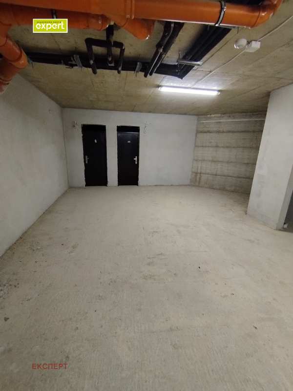 Продава гараж, паркомясто, гр. плевен, идеален център