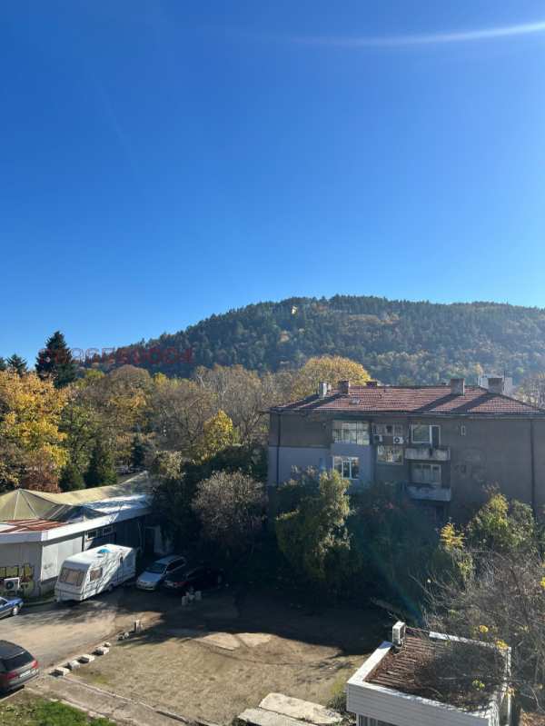 Продава  4-стаен град Кюстендил, Център
      120 кв.м