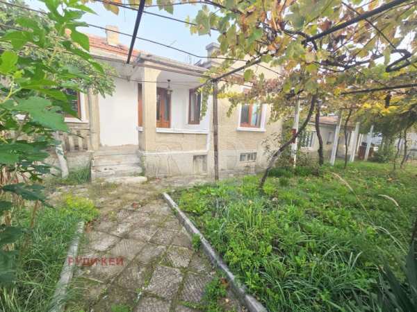Продава къща, с. осеново, област варна
