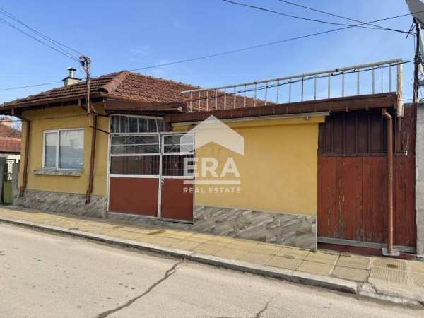 Продава къща, гр. силистра, център