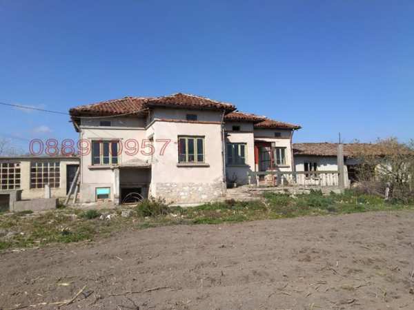 Продава къща, с. сенокос, област добрич