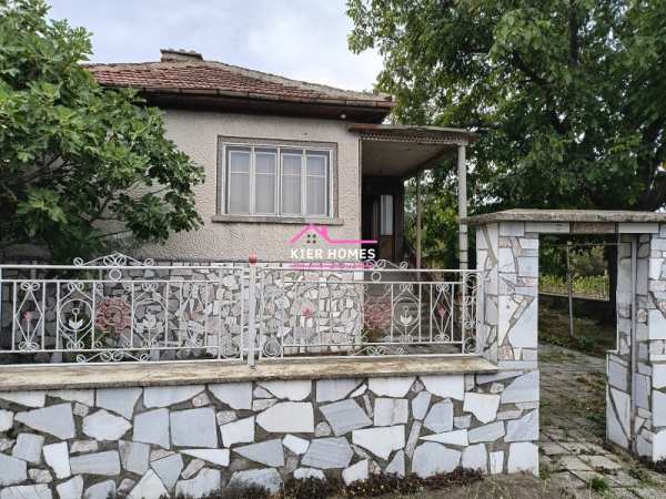 Продава къща, с. върбица, област хасково