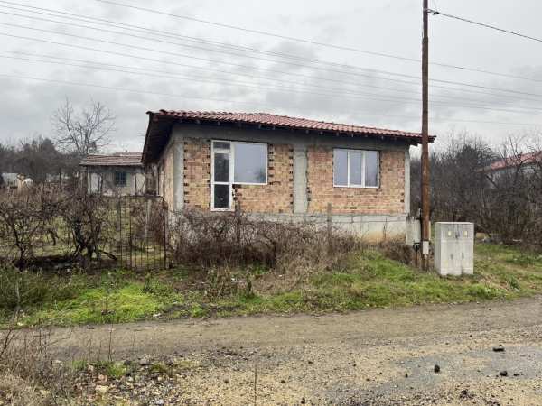Продава къща, гр. казанлък, област стара загора