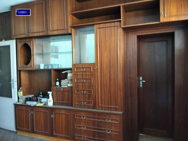 Продава етаж от къща, гр. пловдив, гагарин