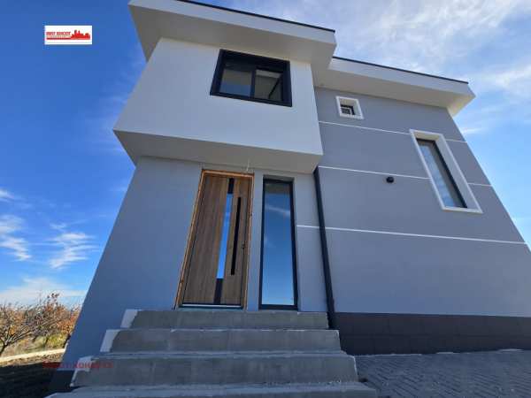 Продава къща, с. марково, област пловдив