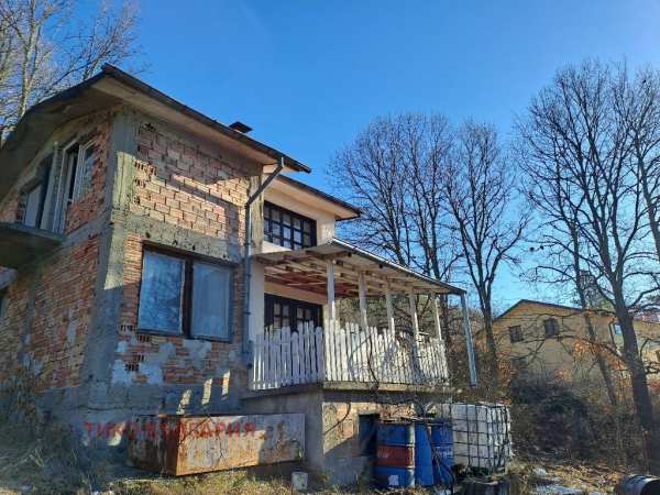 Продава вила, с. дръмша, област софия област