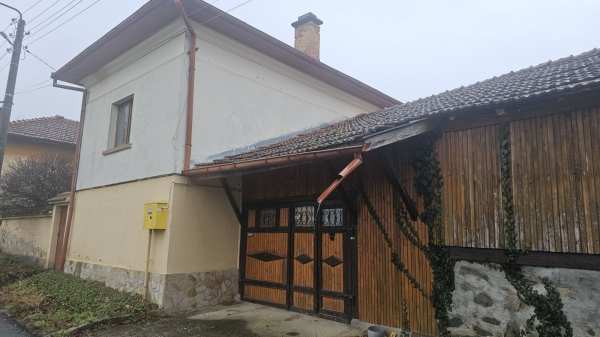 Продава къща, с. трудовец, област софия област