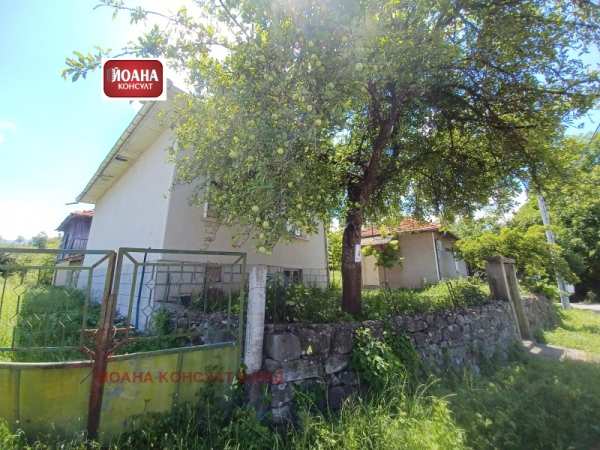 Продава къща, гр. априлци, област ловеч
