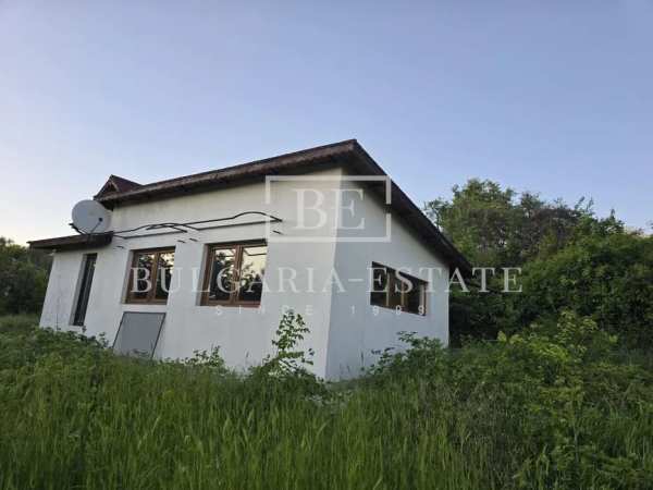 Продава къща, гр. варна, м-т боровец - юг