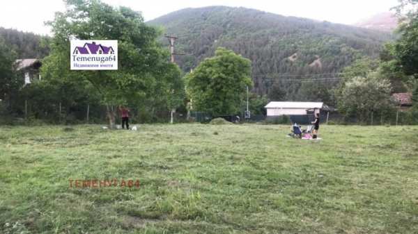 Продава  парцел с. Реброво, област София
      1000 кв.м