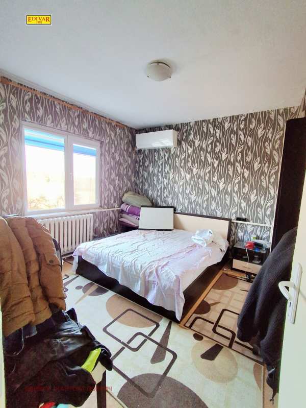 Продава 2-стаен, гр. добрич, строител